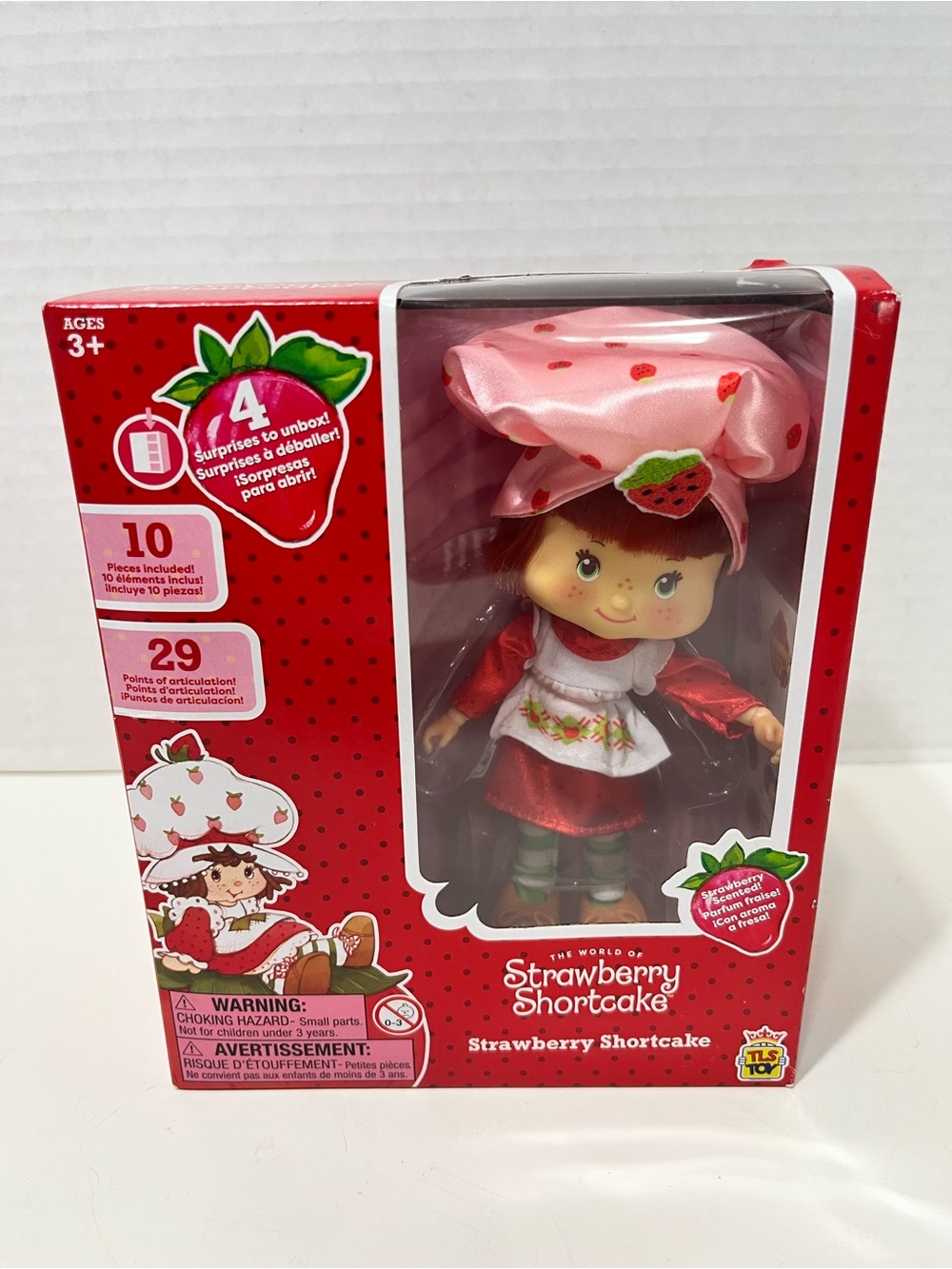 STRAWBERRY SHORTCAKE DOLL 2024 the Loyal subjects NWT retro